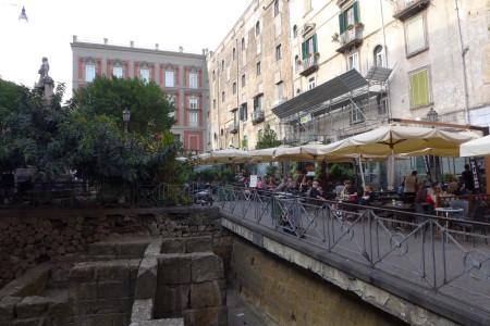 Piazza Bellini. Ruins and Restaurants.