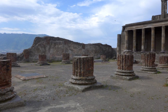 These pillars aren't ruined, they were unfinished when Vesuvius erupted.