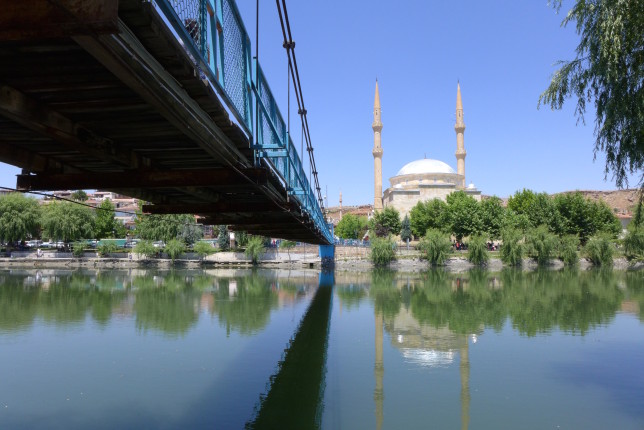 Mosque at one end of the suspension bridge