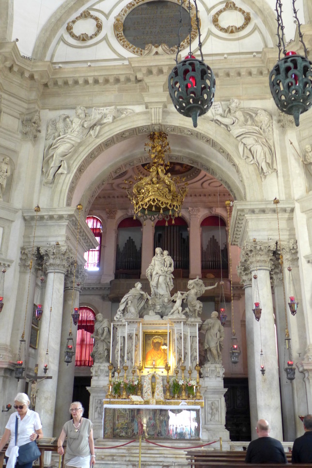 The altar at Santa Maria della Salute