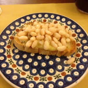 Bruschette with beans and truffles