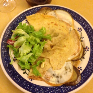 Crepe with eggplant and scamorza